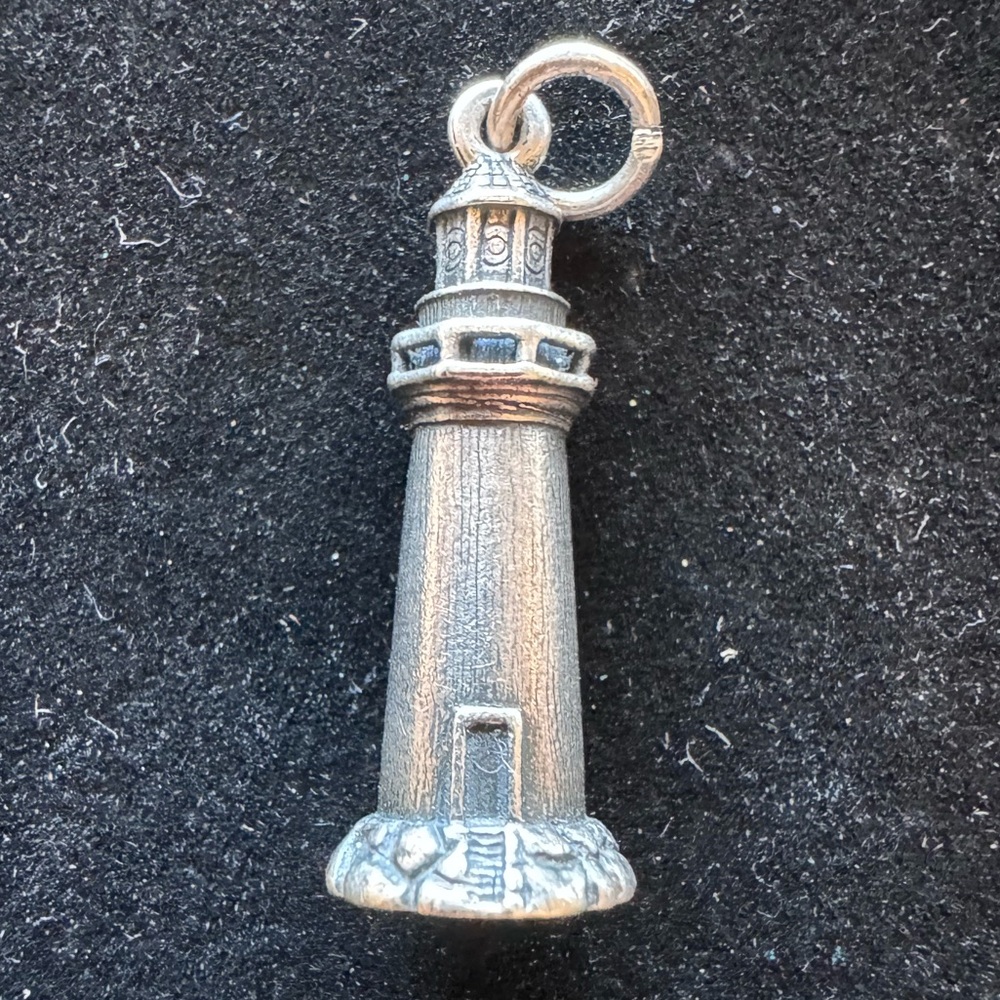 Retired James Avery, lighthouse charm